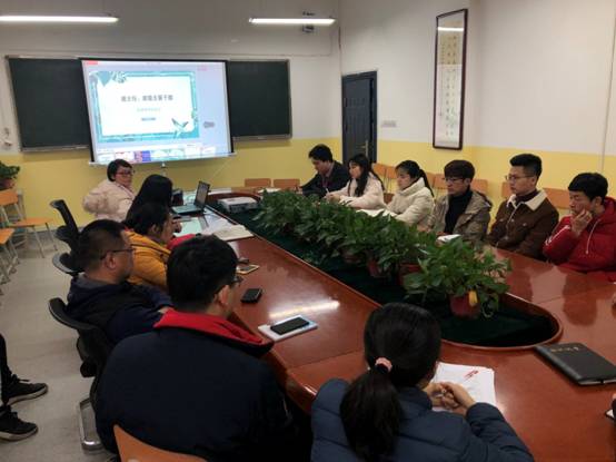 beat365在线唯一官网召开班主任、班级主要干部班级管理培训会 (2).jpg